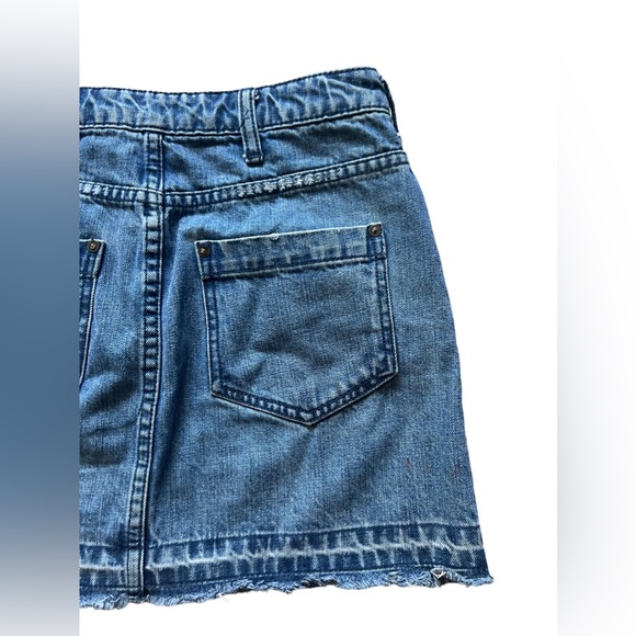 Free People Denim Mini Skirt Size 2 Women's Blue Distressed Raw Hem Boho - Picture 6 of 12